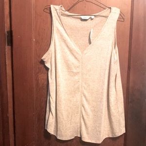 Sleeveless tank top